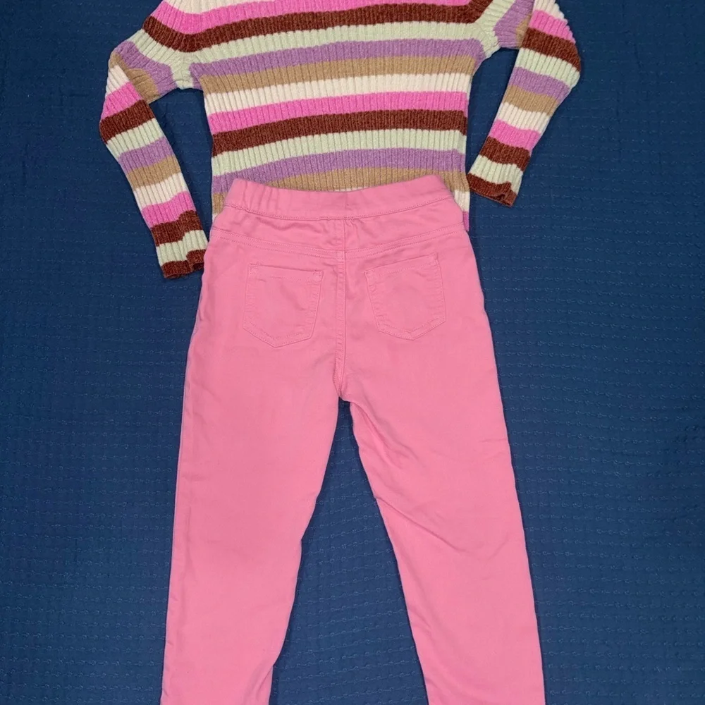 Pink striped long sleeve and pink leggings size 4T Good Condition